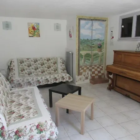 Mas De Poltret Holiday home Beaucaire (Gard)